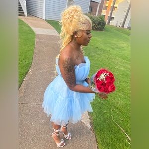 Meet your Posher, Amara